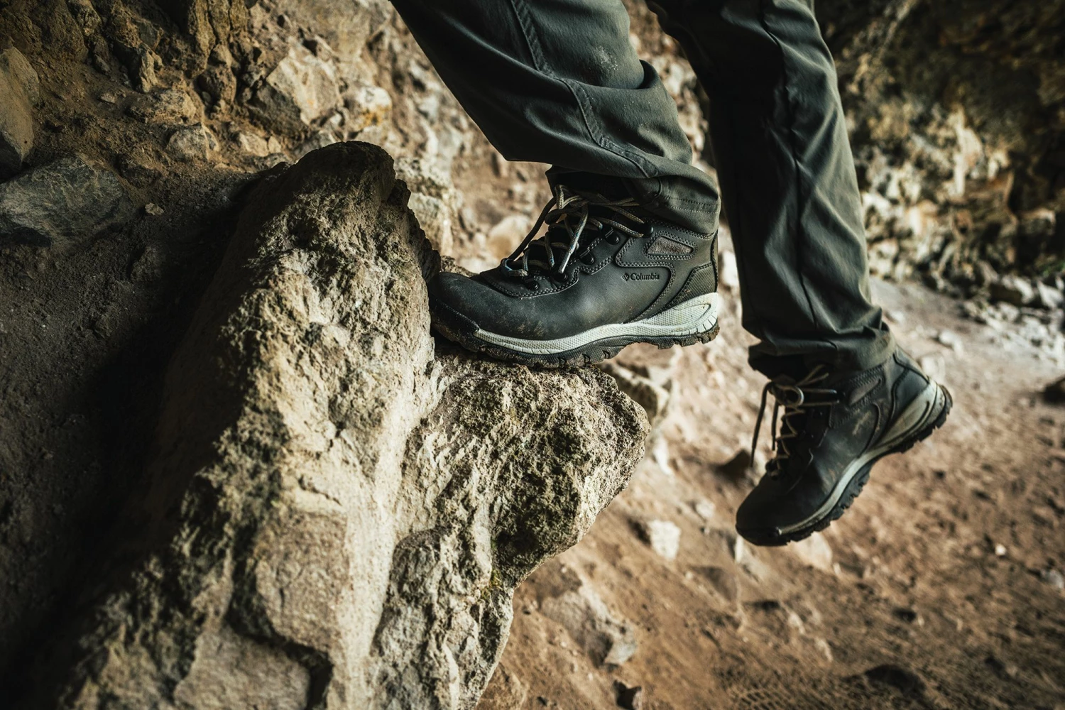 Best deal ๐ฅฐ Columbia ๐ฉ Women's Newton Ridge Plus Waterproof Hiking ๐ฅพ Boots Pink/black ๐ฏ - Image 10