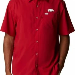 Cheapest ⌛ Columbia Men's Arkansas Razorbacks Cardinal Slack Tide Button-Down 👕 Shirt ❤️